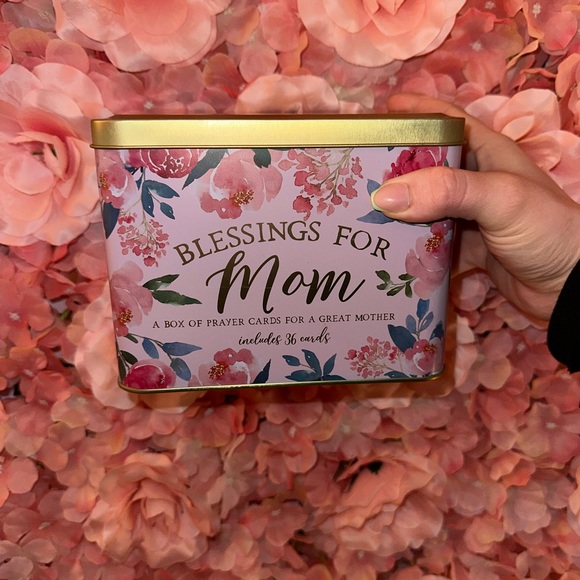 Other - Blessings For Mom Floral Tin with 36 Cards